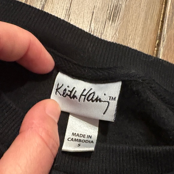 Keith Haring Black Sweatshirt and Joggers Set with Red Heart - Picture 2 of 12
